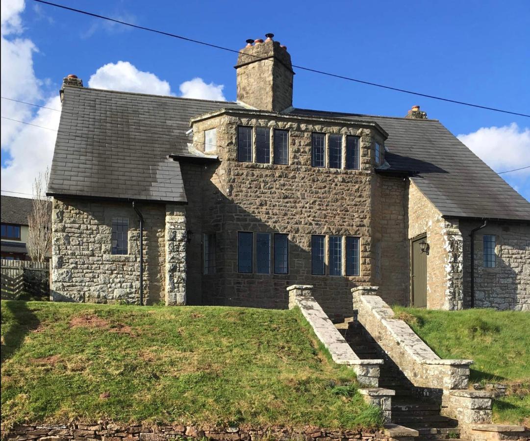Cosy Arts & Crafts Cottage With Stunning Views بريكون المظهر الخارجي الصورة